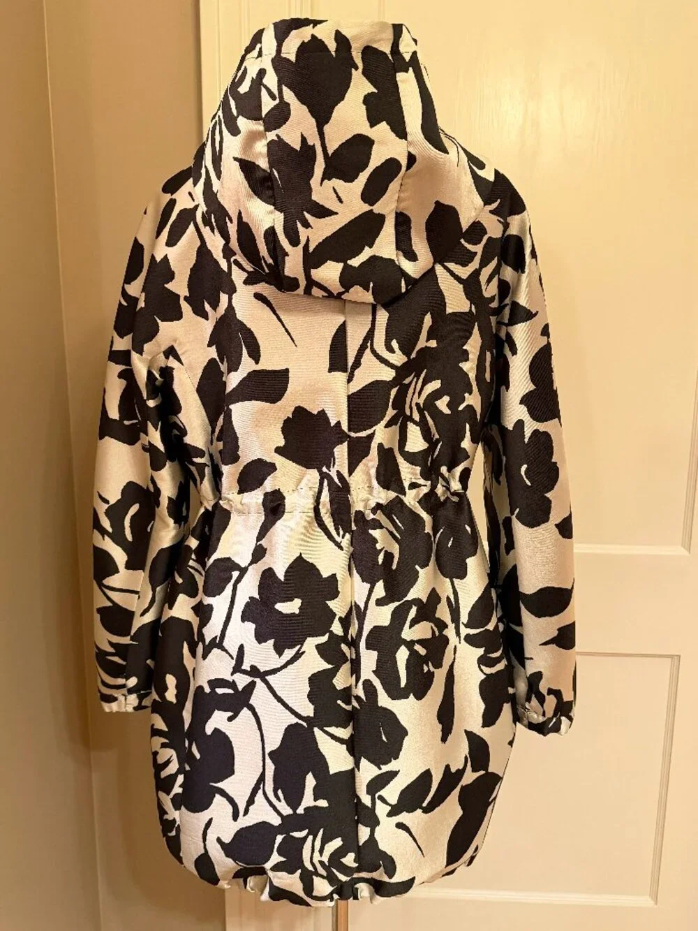 Max Mara Weekend Black Floral Hooded Lightweight Coat Cinched Waist IT44 US10 - Picture 5 of 15
